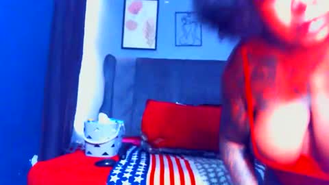 Snapshot of pearlblu38 chatting on February 10, 2026, 4:16 am Pearl online show from February 10, 2026, 4:16 am