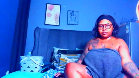 Snapshot of pearlblu38 chatting on February 21, 2026, 7:04 pm Pearl online show from February 21, 2026, 7:04 pm