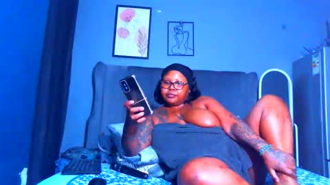 Snapshot of pearlblu38 chatting on March 5, 2026, 2:51 am Pearl online show from March 5, 2026, 2:51 am