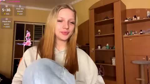 Zlata online show from June 22, 2026, 4:37 pm