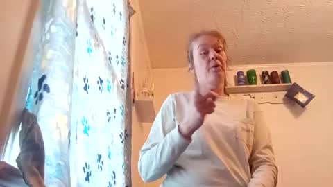 Pearl May online show from January 21, 2025, 7:06 pm