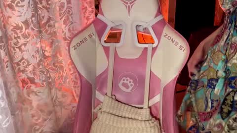 Adelina online show from September 25, 2025, 4:38 am