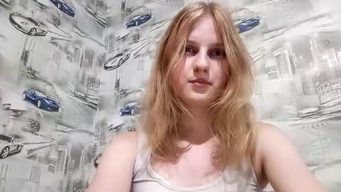 Snapshot of pebblepeck chatting on July 8, 2026, 9:19 pm Sophie online show from July 8, 2026, 9:19 pm