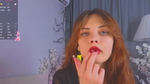 LisaDrako online show from September 19, 2025, 8:53 pm