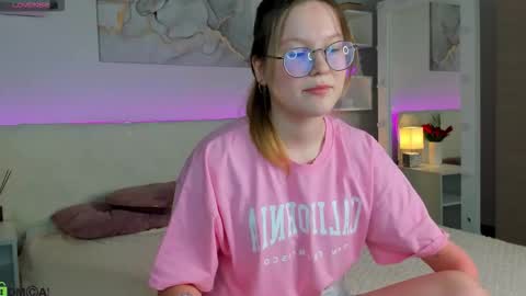 Snapshot of peggyhunt chatting on February 18, 2026, 10:22 am Peggy online show from February 18, 2026, 10:22 am