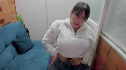 Snapshot of penelope47 chatting on September 13, 2025, 7:13 pm Penelope online show from September 13, 2025, 7:13 pm