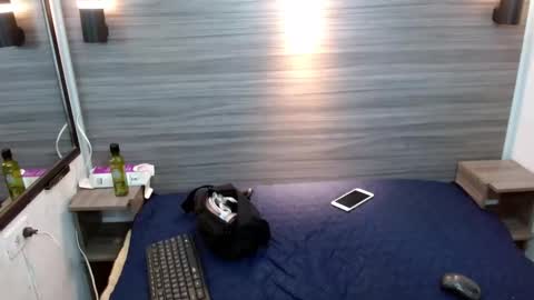 Penelopee Rouse online show from November 30, 2025, 8:24 pm