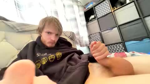 Penguin online show from September 12, 2025, 4:51 pm