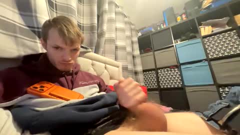 Penguin online show from December 19, 2025, 4:36 pm