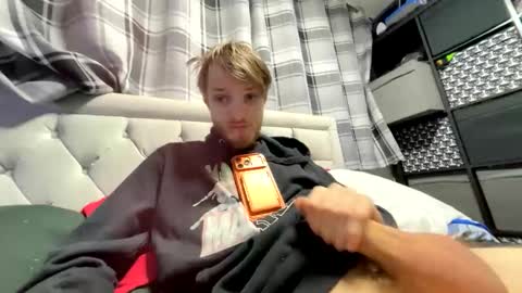 Penguin online show from February 27, 2026, 7:03 pm