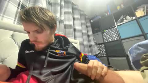 Penguin online show from March 2, 2026, 12:46 am