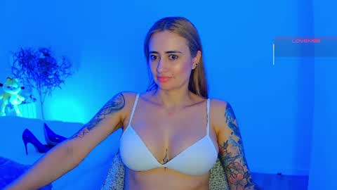 Snapshot of pennyy__ chatting on June 19, 2026, 8:45 pm Hi Im Penelope better vibrations 1111 online show from June 19, 2026, 8:45 pm