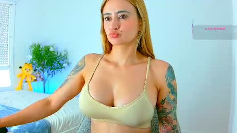 Snapshot of pennyy__ chatting on June 28, 2026, 1:17 pm Hi Im Penelope better vibrations 1111 online show from June 28, 2026, 1:17 pm