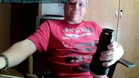 Snapshot of pepinoholandes chatting on May 8, 2026, 12:38 am Pepino Holandes online show from May 8, 2026, 12:38 am