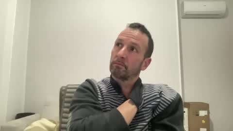 peppinslosqualo online show from February 5, 2025, 8:57 pm