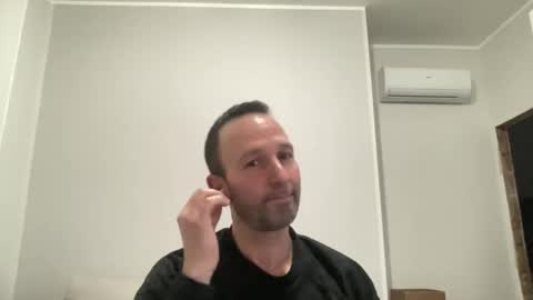 peppinslosqualo online show from February 11, 2025, 6:33 pm