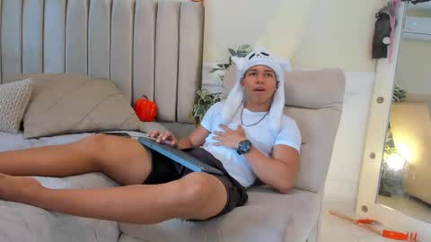 percy_god online show from October 22, 2025, 7:13 pm