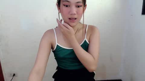 Snapshot of perfect_goddess69 chatting on February 26, 2025, 1:21 am Reign online show from February 26, 2025, 1:21 am