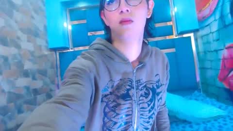 perfectlump online show from December 31, 2024, 1:08 pm