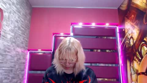 perfectlump online show from October 16, 2025, 2:51 pm