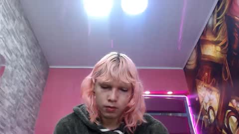 perfectlump online show from November 7, 2025, 4:18 pm