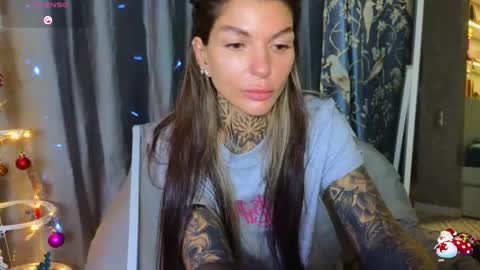 Snapshot of perfecttbaby77n chatting on January 12, 2026, 11:26 am Anna online show from January 12, 2026, 11:26 am