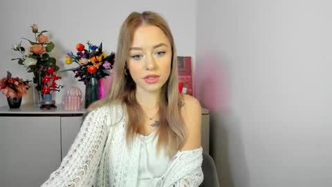 Snapshot of perfectxcindy chatting on November 19, 2025, 6:35 am Cindy online show from November 19, 2025, 6:35 am