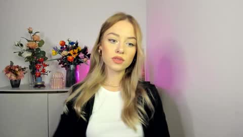 Snapshot of perfectxcindy chatting on November 24, 2025, 6:24 am Cindy online show from November 24, 2025, 6:24 am