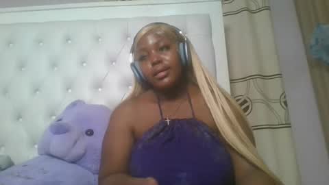 Snapshot of periwinkle20 chatting on April 6, 2026, 6:42 pm Taurus online show from April 6, 2026, 6:42 pm