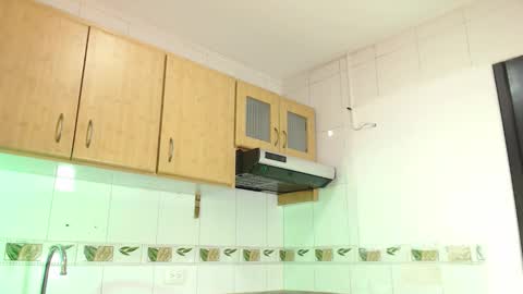 Perla online show from October 23, 2025, 6:56 am