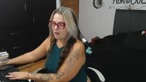 goloza online show from November 4, 2025, 4:00 am