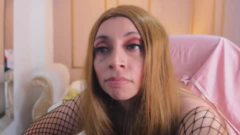 PerlaPreciosa online show from February 15, 2026, 7:51 am