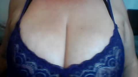 Snapshot of perlita070822 chatting on June 15, 2026, 4:47 am perlita070822 online show from June 15, 2026, 4:47 am