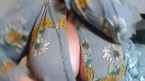 Snapshot of perlita070822 chatting on August 2, 2026, 2:32 am perlita070822 online show from August 2, 2026, 2:32 am