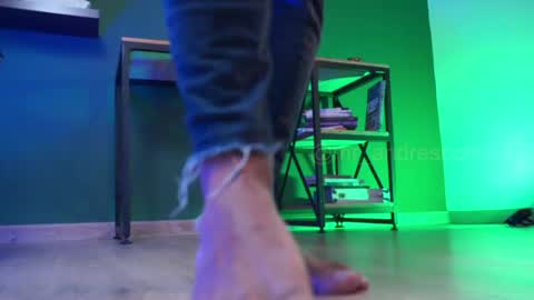 andres    online show from December 10, 2024, 10:05 pm