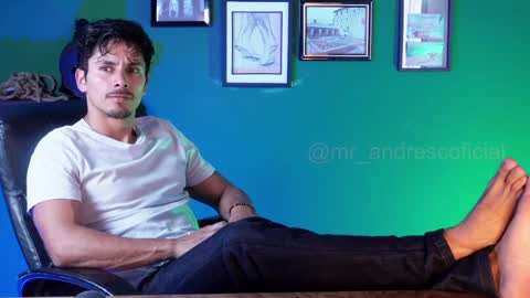 andres    online show from October 2, 2025, 8:27 pm