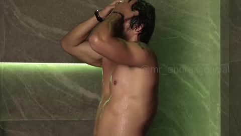 andres    online show from November 19, 2025, 6:52 pm