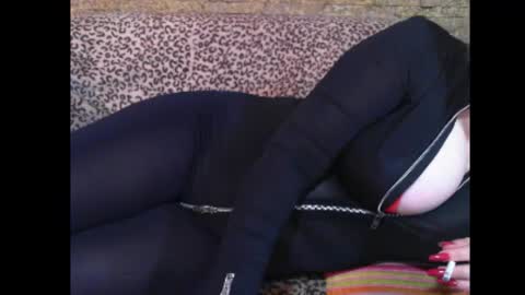 Lady K online show from September 14, 2025, 8:41 pm