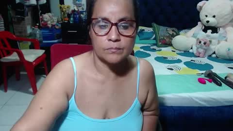 Snapshot of pervert_mommy_x chatting on December 20, 2024, 2:38 pm SAMY online show from December 20, 2024, 2:38 pm