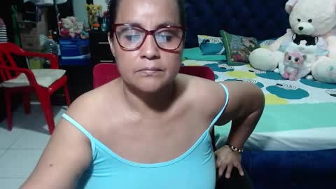 Snapshot of pervert_mommy_x chatting on December 20, 2024, 6:56 pm SAMY online show from December 20, 2024, 6:56 pm