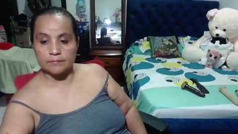 Snapshot of pervert_mommy_x chatting on December 23, 2024, 3:01 pm SAMY online show from December 23, 2024, 3:01 pm