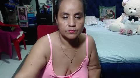 Snapshot of pervert_mommy_x chatting on January 1, 2025, 4:39 pm SAMY online show from January 1, 2025, 4:39 pm