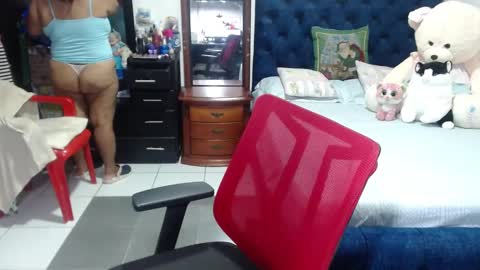 Snapshot of pervert_mommy_x chatting on January 5, 2025, 10:10 am SAMY online show from January 5, 2025, 10:10 am