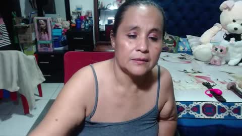 Snapshot of pervert_mommy_x chatting on January 10, 2025, 3:06 pm SAMY online show from January 10, 2025, 3:06 pm