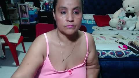 Snapshot of pervert_mommy_x chatting on January 14, 2025, 9:24 am SAMY online show from January 14, 2025, 9:24 am