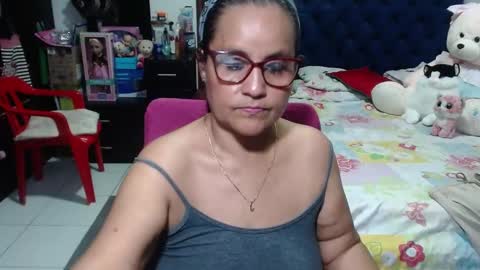 Snapshot of pervert_mommy_x chatting on January 27, 2025, 3:28 pm SAMY online show from January 27, 2025, 3:28 pm