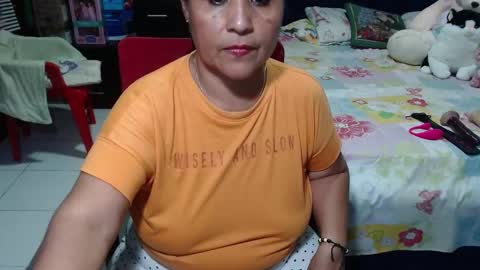 Snapshot of pervert_mommy_x chatting on February 3, 2025, 3:27 pm SAMY online show from February 3, 2025, 3:27 pm