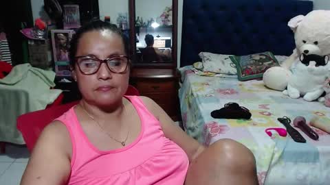 Snapshot of pervert_mommy_x chatting on February 4, 2025, 3:47 pm SAMY online show from February 4, 2025, 3:47 pm