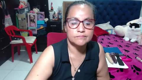 Snapshot of pervert_mommy_x chatting on February 19, 2025, 1:28 pm SAMY online show from February 19, 2025, 1:28 pm