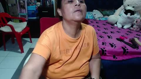 Snapshot of pervert_mommy_x chatting on February 25, 2025, 12:24 pm SAMY online show from February 25, 2025, 12:24 pm